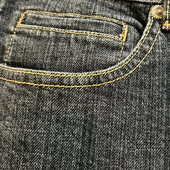 Chico’s platinum denim dark blue jeans. Size Chico 1/ short. - Picture 4 of 7